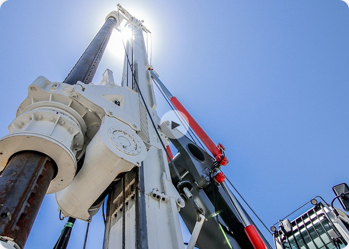 坐落于中國(guó)第一個(gè)石油基地――玉門(mén)，是生產(chǎn)各類(lèi)真空油脂和特種潤(rùn)滑脂的專(zhuān)業(yè)公司，集研究、開(kāi)發(fā)、生產(chǎn)于一體的生產(chǎn)經(jīng)營(yíng)企業(yè)。<br/><br/>
具有幾十年專(zhuān)業(yè)生產(chǎn)真空油脂和特種潤(rùn)滑脂的生產(chǎn)經(jīng)驗(yàn)，具有先進(jìn)的硬件設(shè)施－分子蒸餾裝置，可以使石油餾分低溫下切割到極窄流程，保證真空油脂產(chǎn)品性能，也具有國(guó)內(nèi)先進(jìn)的真空脂類(lèi)產(chǎn)品的生產(chǎn)系統(tǒng)。