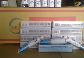 本產(chǎn)品是由潤(rùn)滑油基礎(chǔ)油經(jīng)精餾、稠化并加入適量的添加劑，再經(jīng)后處理后制得。本產(chǎn)品主要用作真空系統(tǒng)的活動(dòng)部分和可拆卸部分的密封和潤(rùn)滑。1、2、3號(hào)適用于30℃條件下使用，4號(hào)最高使用溫度可達(dá)120℃，可用